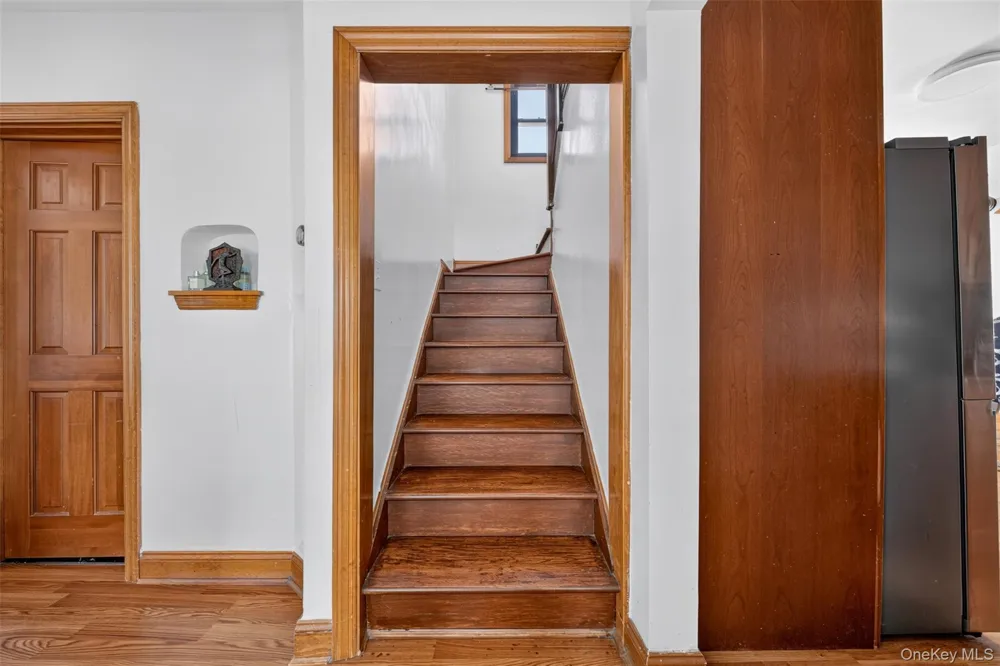 17019 Pidgeon Meadow Road Fresh Meadows, NY 11365