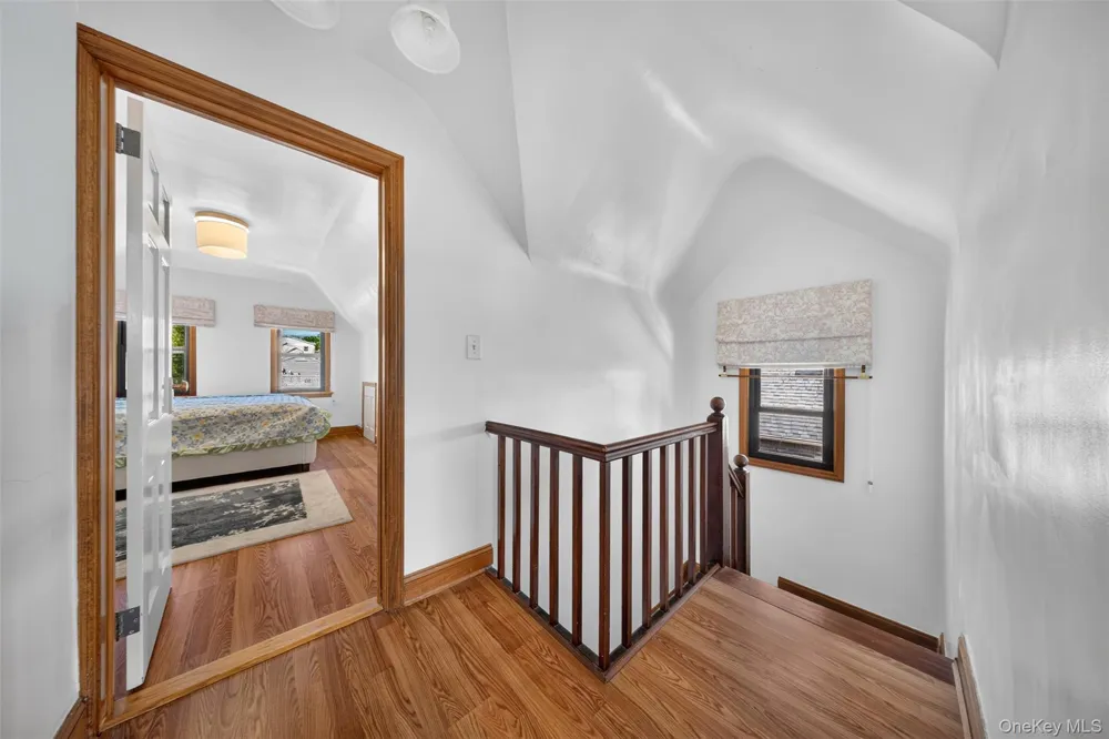 17019 Pidgeon Meadow Road Fresh Meadows, NY 11365