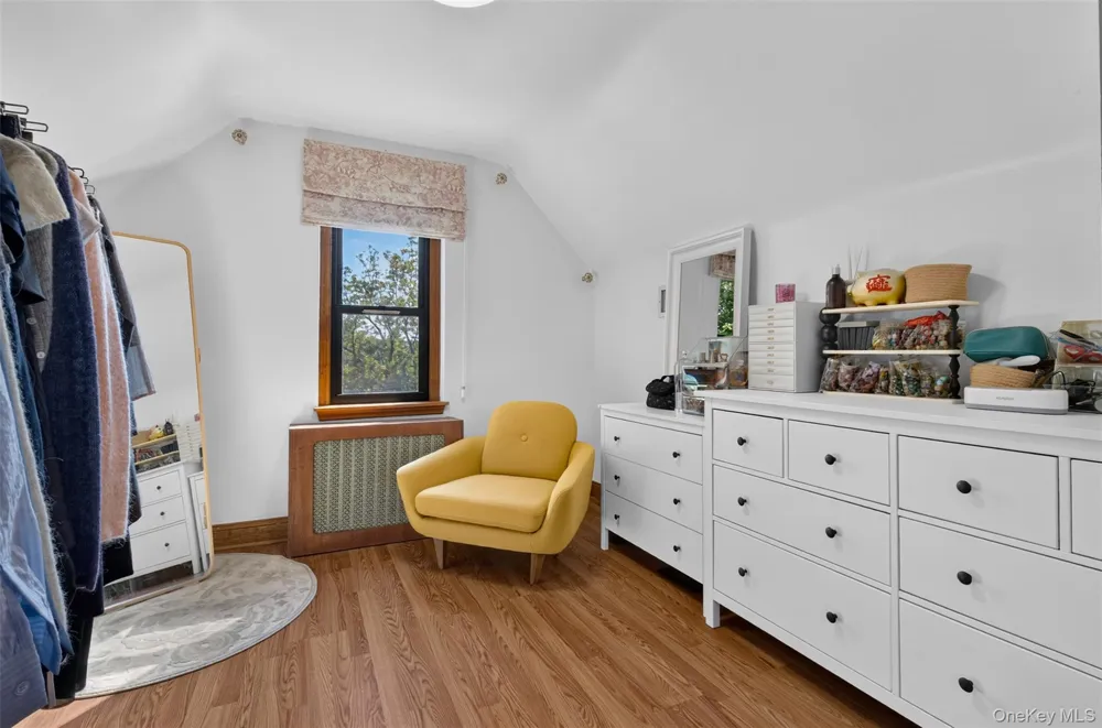 17019 Pidgeon Meadow Road Fresh Meadows, NY 11365
