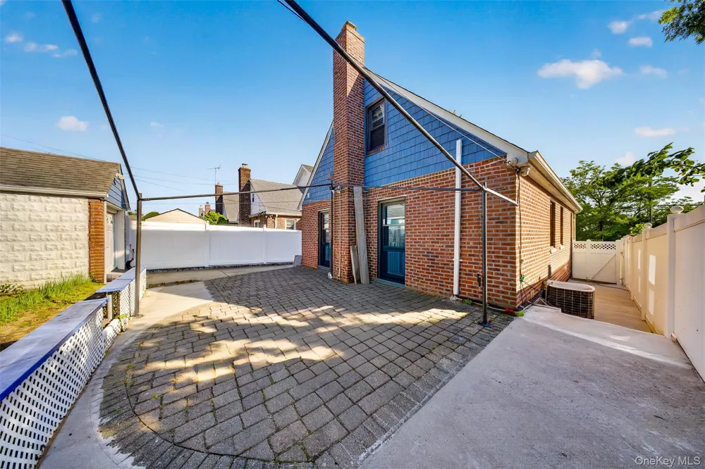 17019 Pidgeon Meadow Road Fresh Meadows, NY 11365