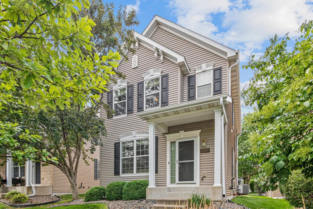 15587 Crab Apple Lane Eden Prairie, MN 55347