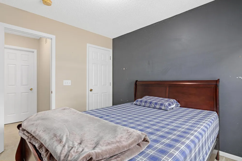 15587 Crab Apple Lane Eden Prairie, MN 55347