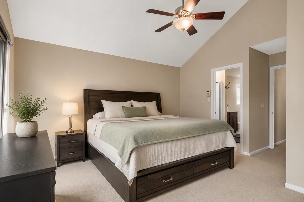 15587 Crab Apple Lane Eden Prairie, MN 55347
