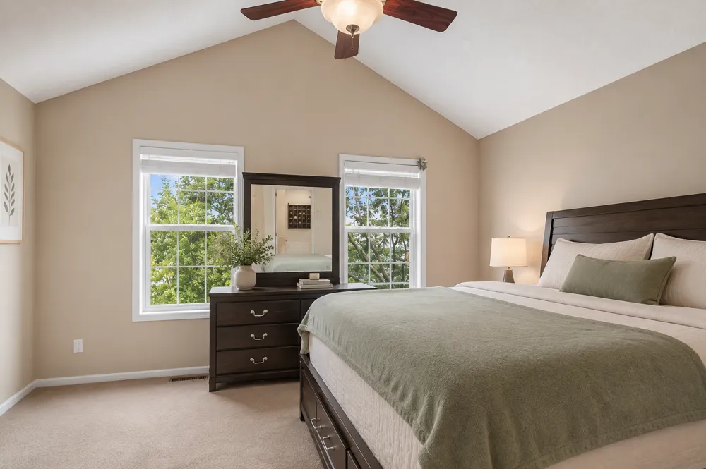 15587 Crab Apple Lane Eden Prairie, MN 55347