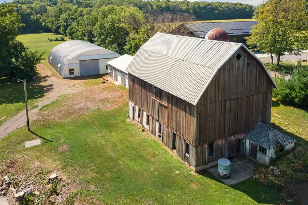 8315 Greenfield Road Loretto, MN 55357