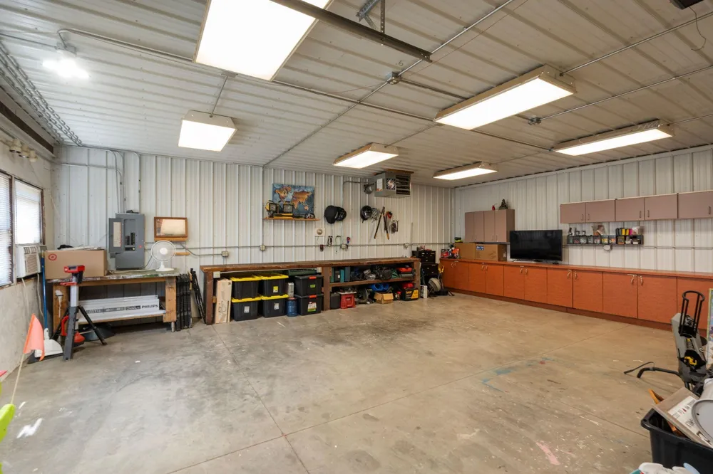 8315 Greenfield Road Loretto, MN 55357