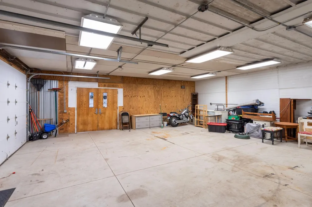 8315 Greenfield Road Loretto, MN 55357