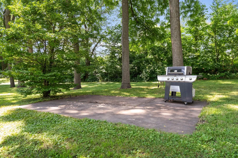 8315 Greenfield Road Loretto, MN 55357