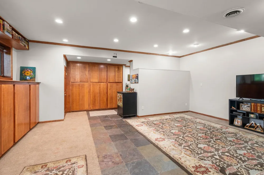 8315 Greenfield Road Loretto, MN 55357
