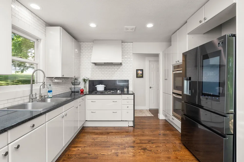 8315 Greenfield Road Loretto, MN 55357