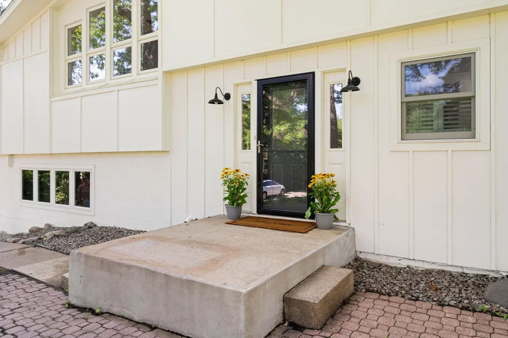 8315 Greenfield Road Loretto, MN 55357