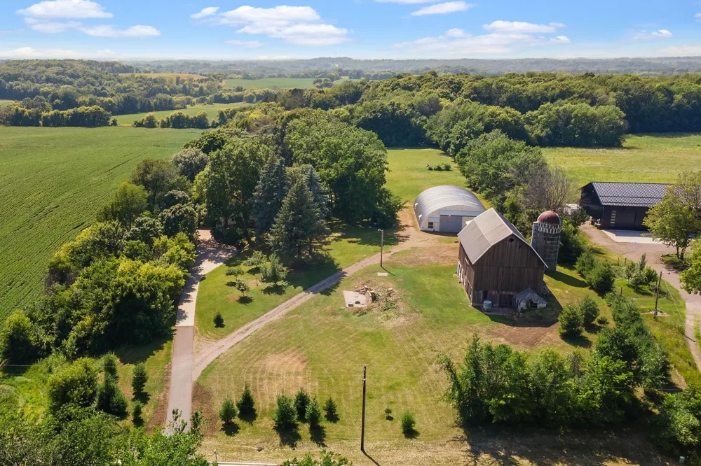 8315 Greenfield Road Loretto, MN 55357