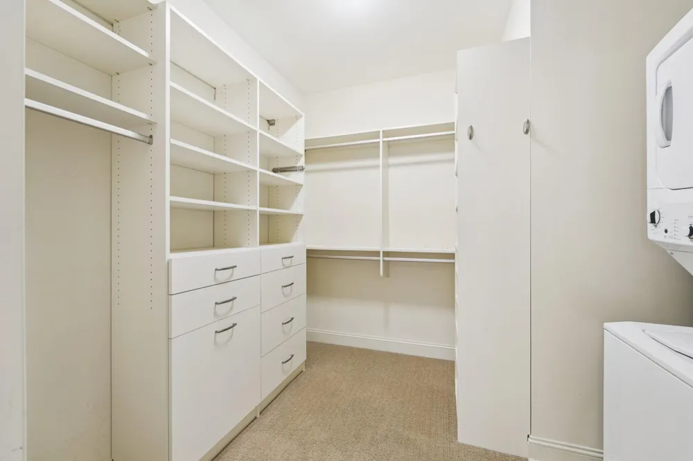875 Lake Street #212 Wayzata, MN 55391