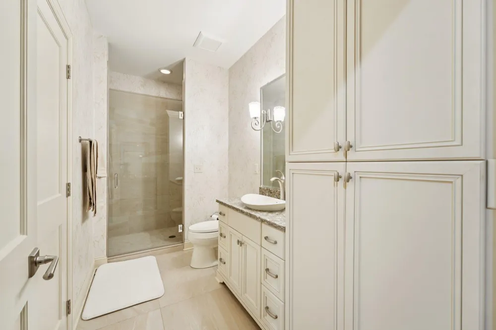 875 Lake Street #212 Wayzata, MN 55391