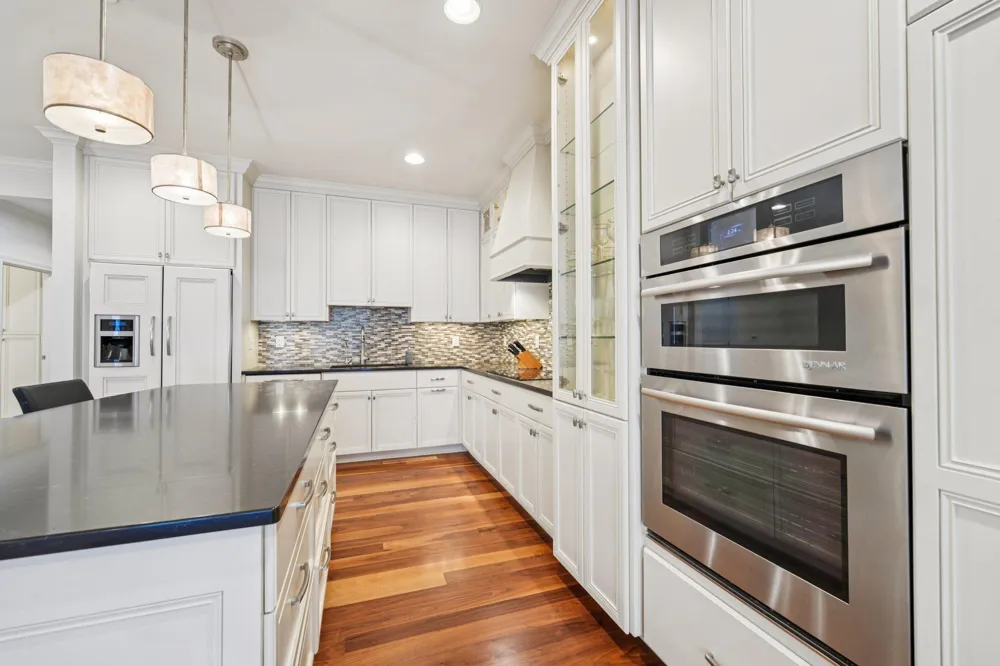 875 Lake Street #212 Wayzata, MN 55391