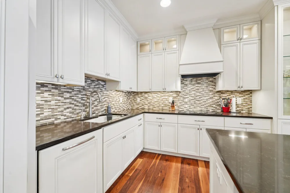 875 Lake Street #212 Wayzata, MN 55391