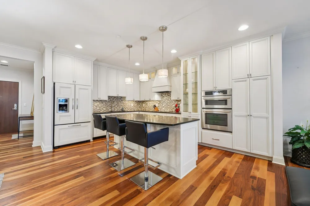 875 Lake Street #212 Wayzata, MN 55391