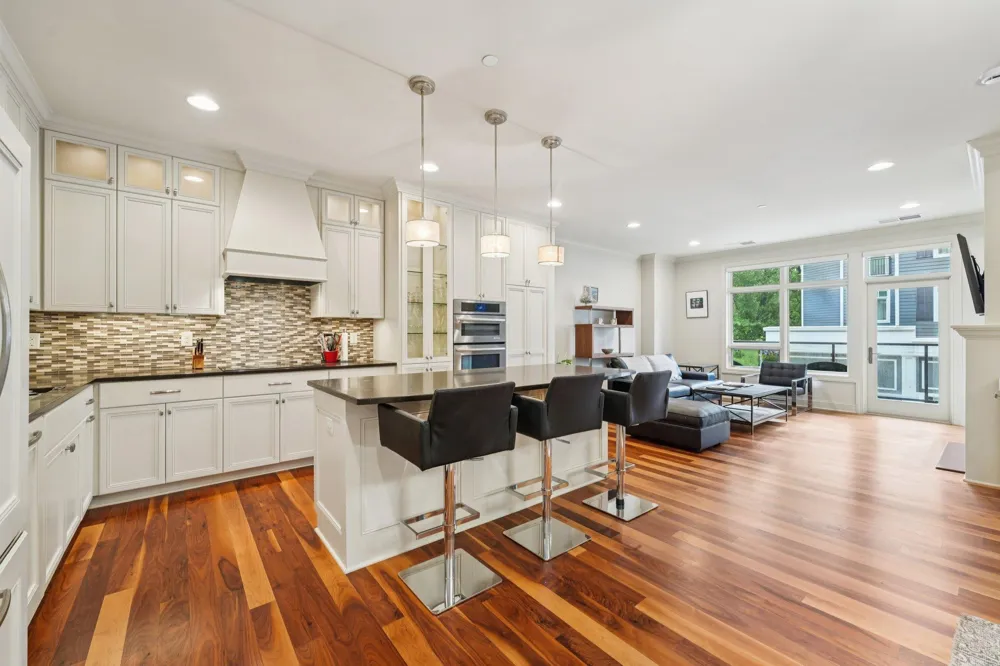875 Lake Street #212 Wayzata, MN 55391