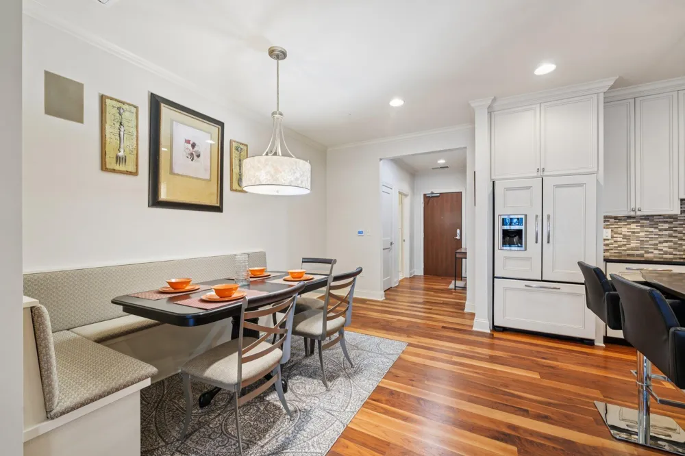 875 Lake Street #212 Wayzata, MN 55391