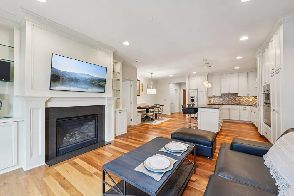 875 Lake Street #212 Wayzata, MN 55391