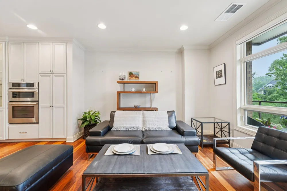 875 Lake Street #212 Wayzata, MN 55391