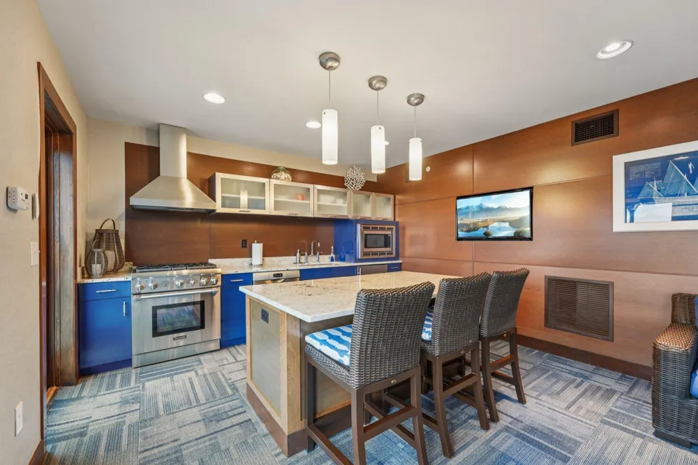 875 Lake Street #212 Wayzata, MN 55391