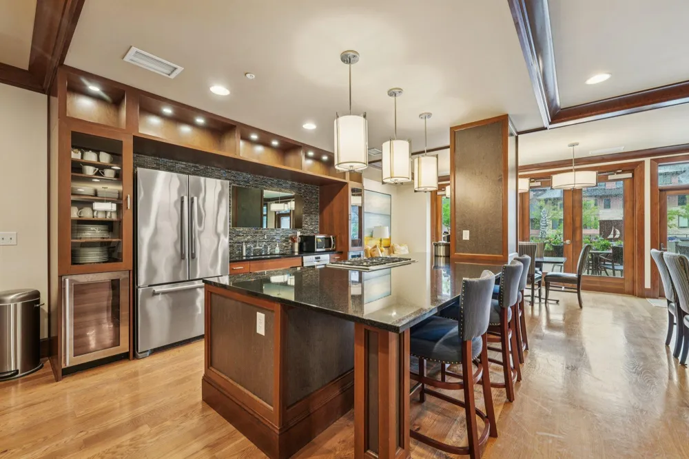 875 Lake Street #212 Wayzata, MN 55391
