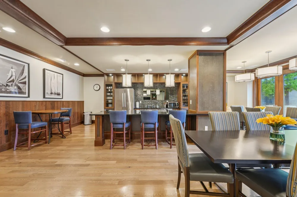 875 Lake Street #212 Wayzata, MN 55391