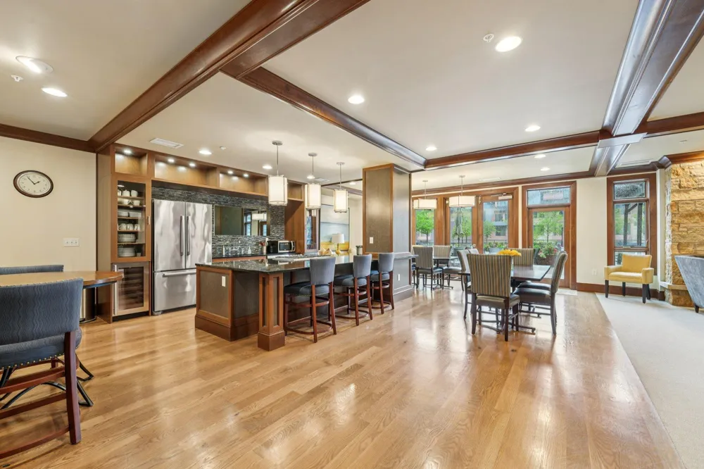 875 Lake Street #212 Wayzata, MN 55391