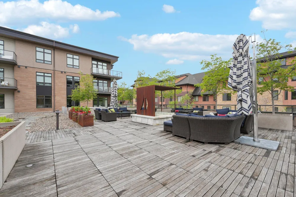 875 Lake Street #212 Wayzata, MN 55391