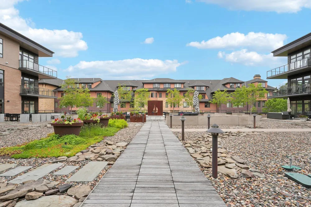 875 Lake Street #212 Wayzata, MN 55391