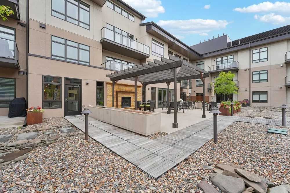 875 Lake Street #212 Wayzata, MN 55391