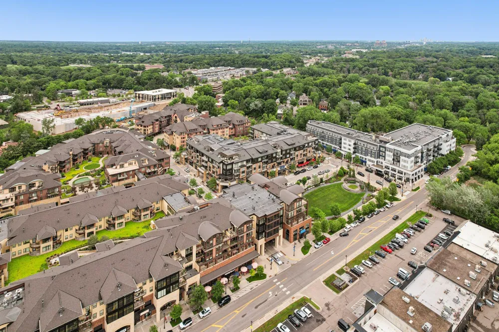 875 Lake Street #212 Wayzata, MN 55391