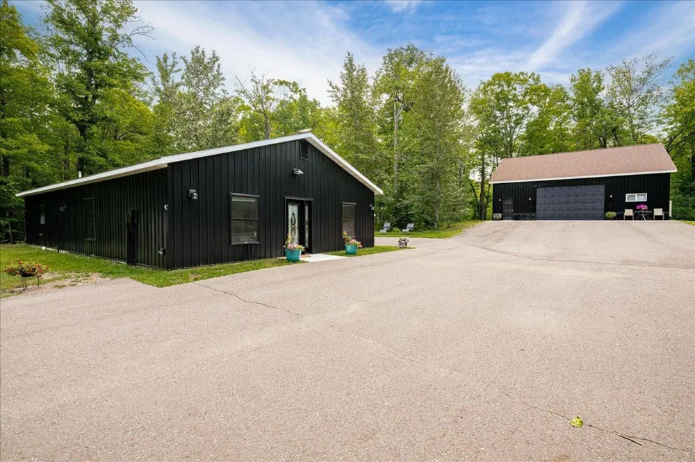 5841 Spruce Lane Duluth, MN 55811
