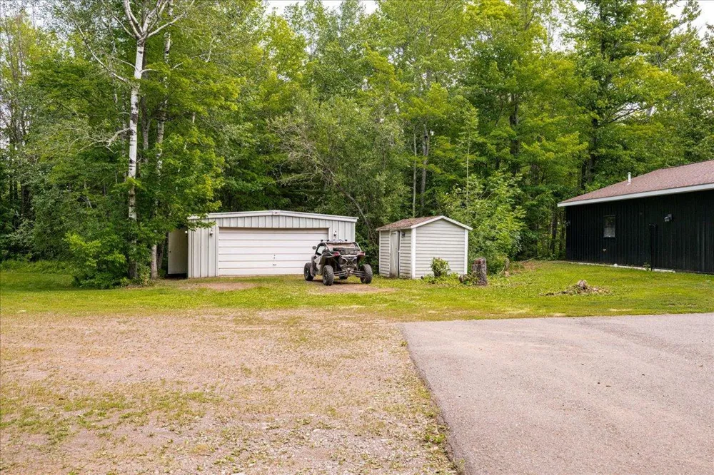 5841 Spruce Lane Duluth, MN 55811