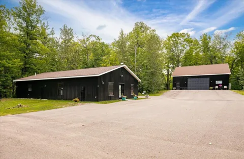 5841 Spruce Lane