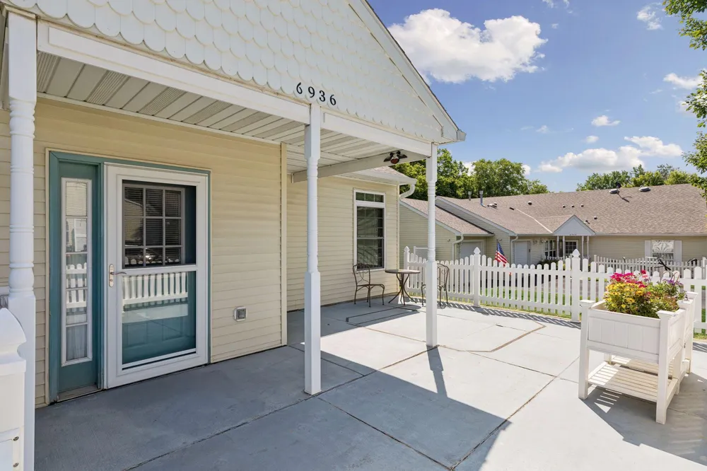 6936 Inverness Court #23 Inver Grove Heights, MN 55077