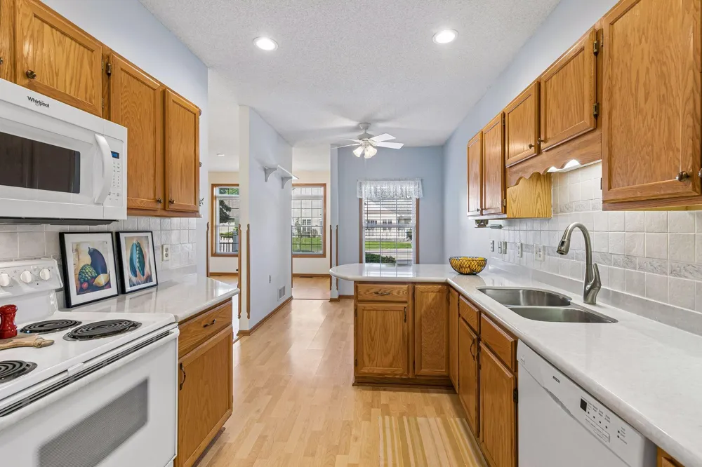6936 Inverness Court #23 Inver Grove Heights, MN 55077