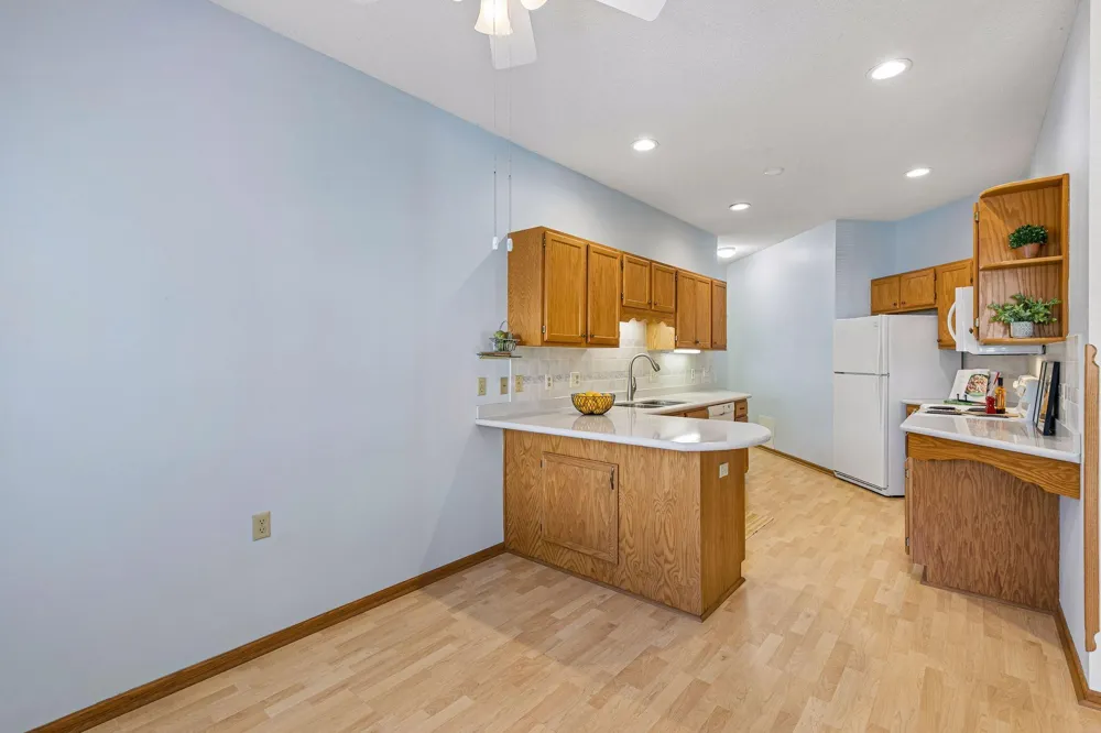 6936 Inverness Court #23 Inver Grove Heights, MN 55077
