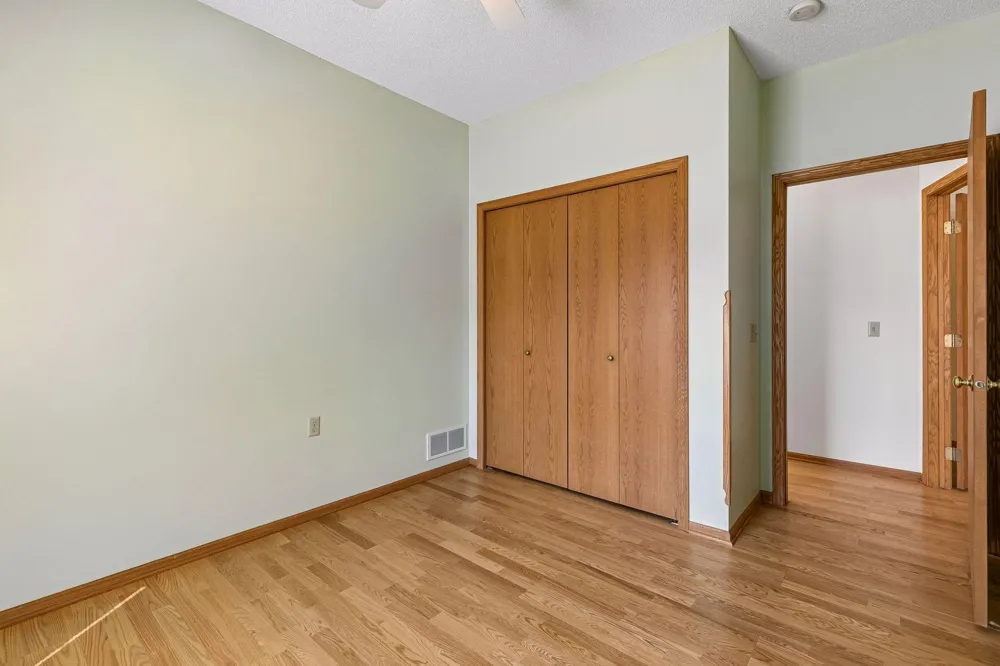 6936 Inverness Court #23 Inver Grove Heights, MN 55077