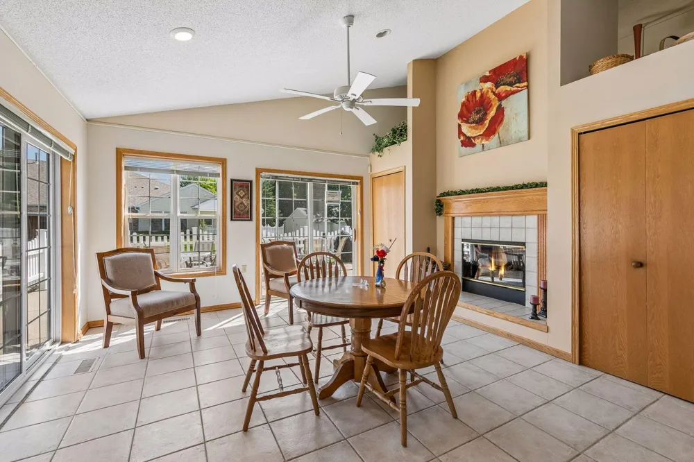 6936 Inverness Court #23 Inver Grove Heights, MN 55077
