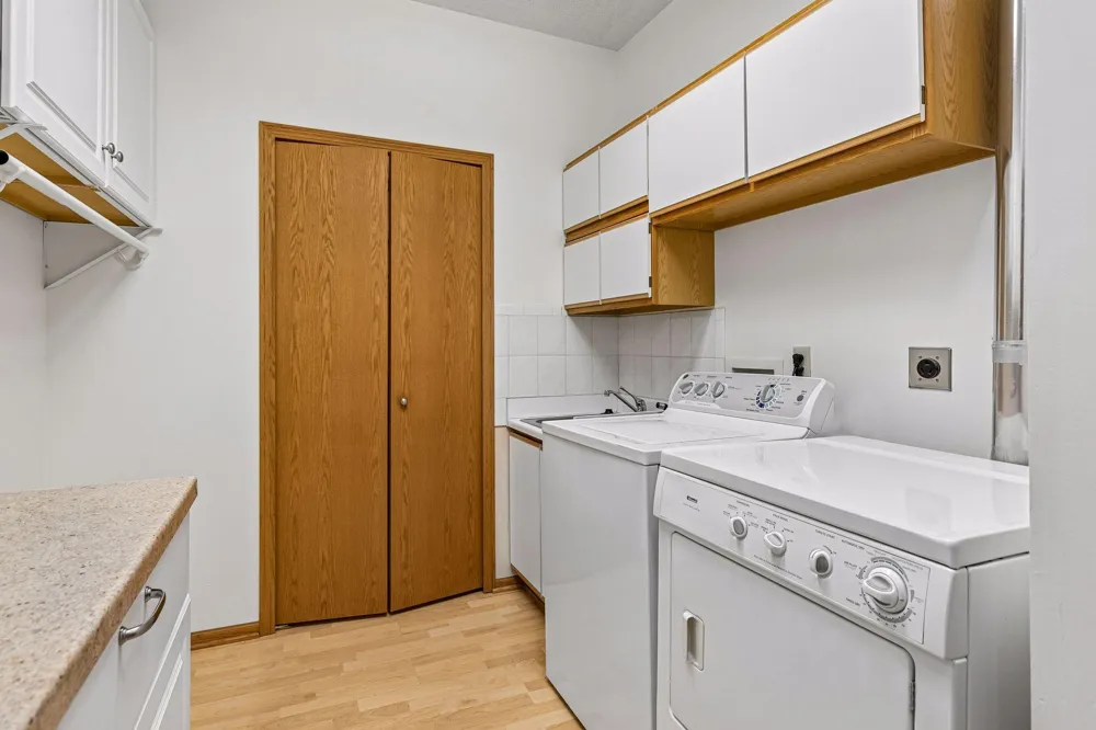 6936 Inverness Court #23 Inver Grove Heights, MN 55077