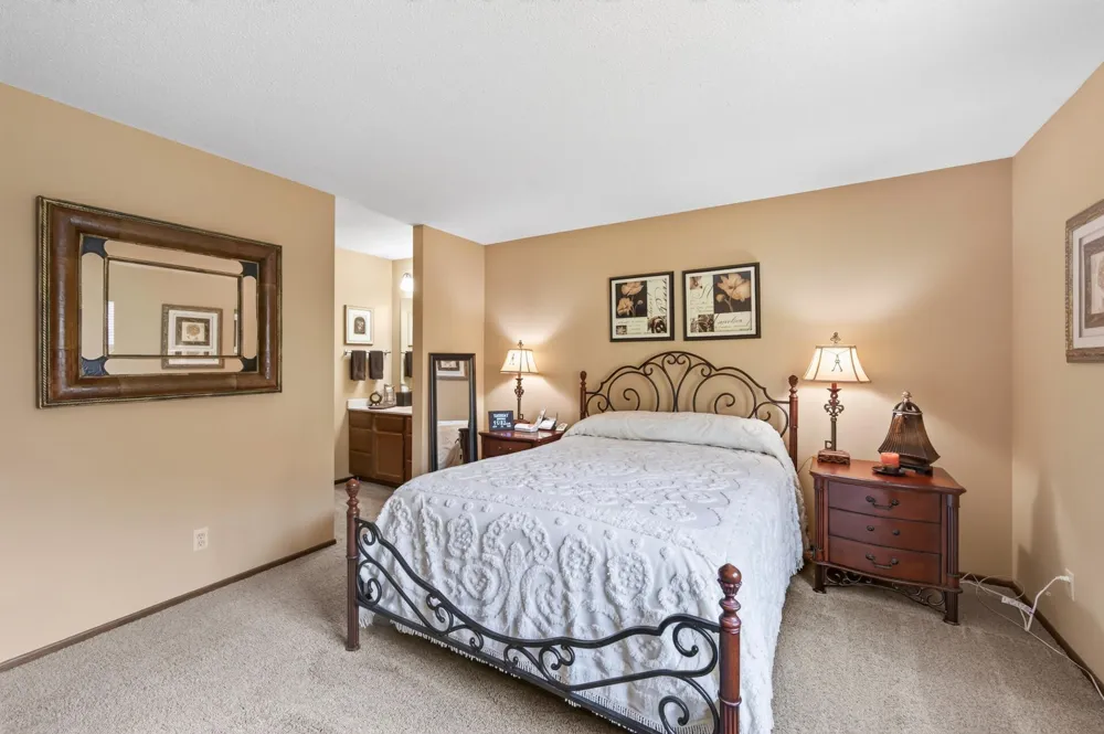 5217 Balmoral Lane Bloomington, MN 55437