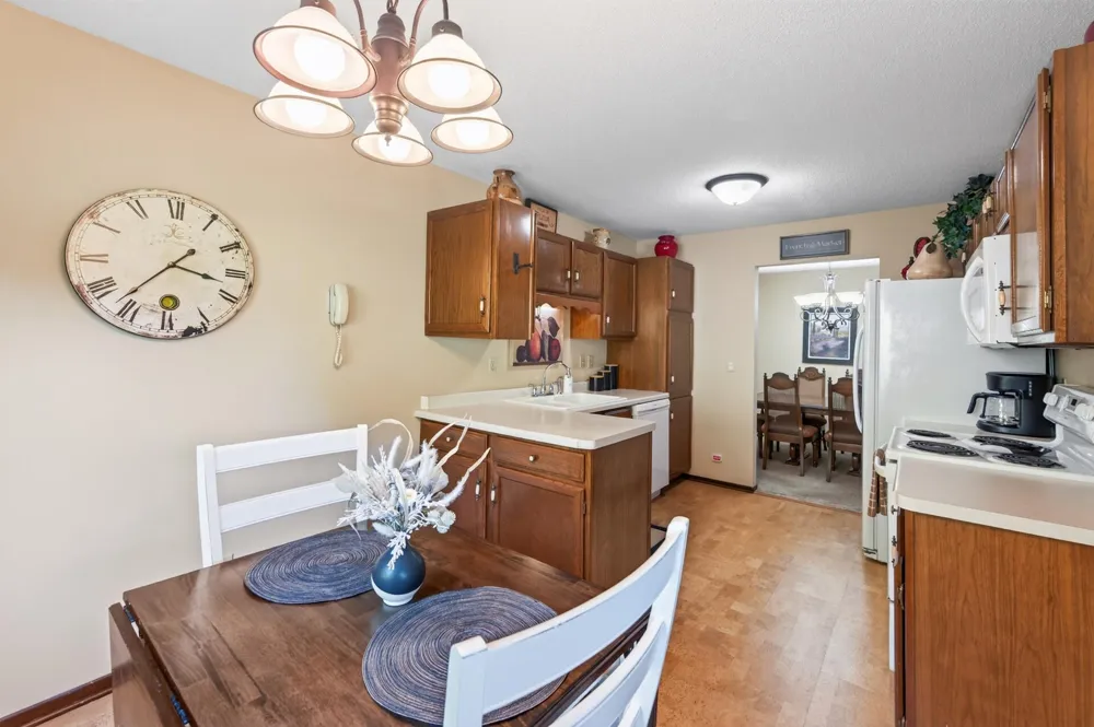 5217 Balmoral Lane Bloomington, MN 55437