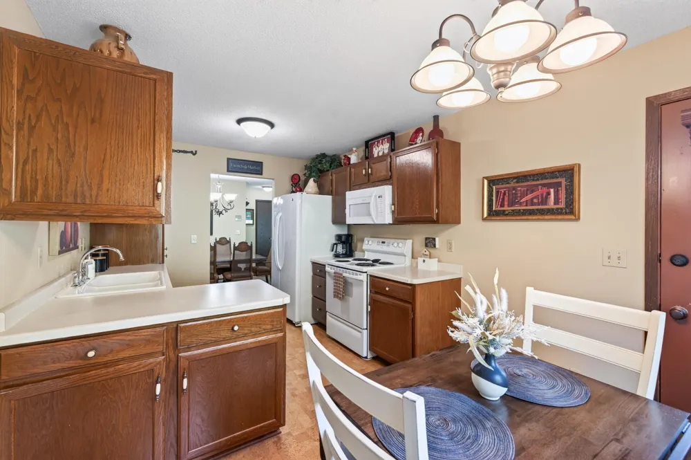 5217 Balmoral Lane Bloomington, MN 55437
