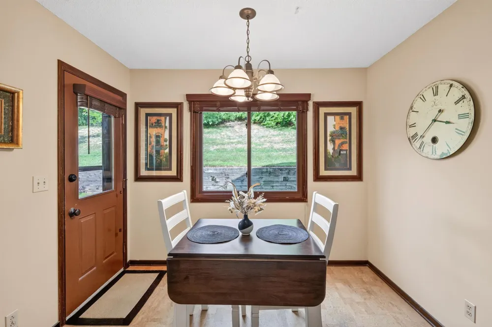 5217 Balmoral Lane Bloomington, MN 55437