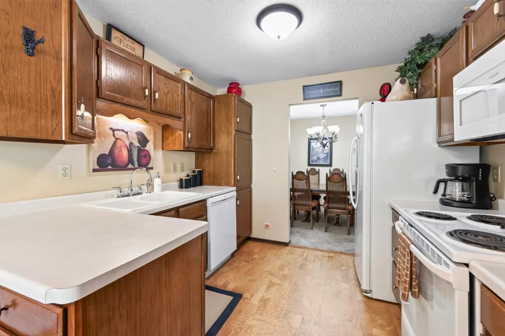 5217 Balmoral Lane Bloomington, MN 55437