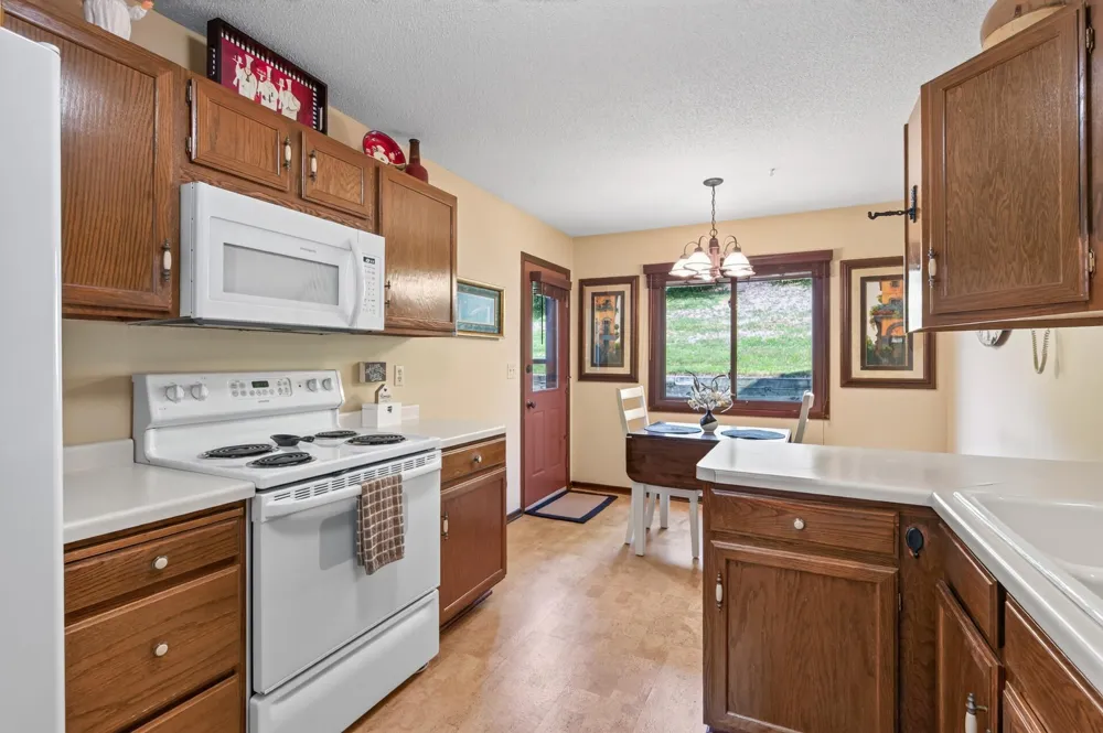 5217 Balmoral Lane Bloomington, MN 55437