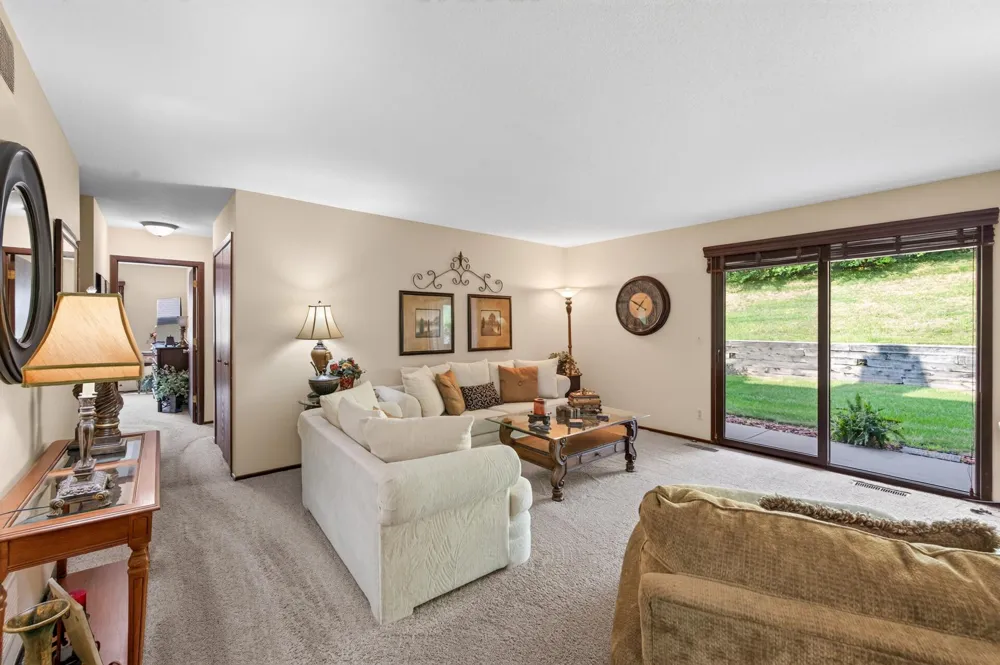 5217 Balmoral Lane Bloomington, MN 55437