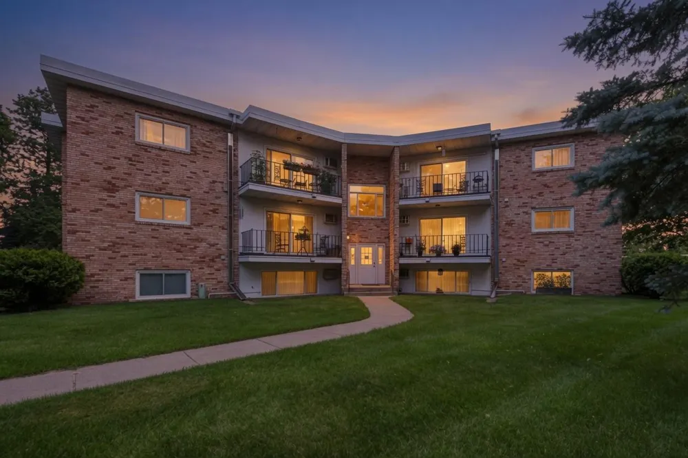 1150 Dellwood Street S #306 Cambridge, MN 55008